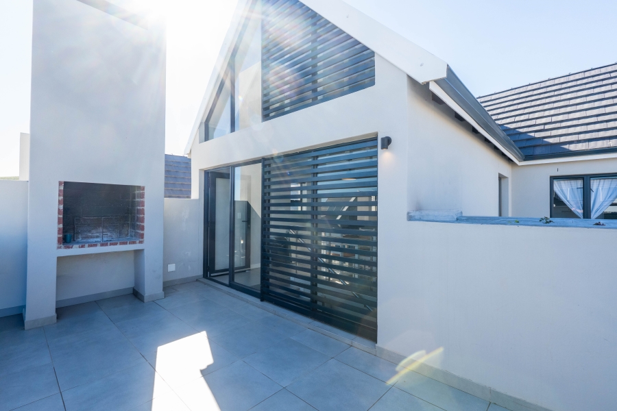 2 Bedroom Property for Sale in Hartland Lifestyle Estate Western Cape